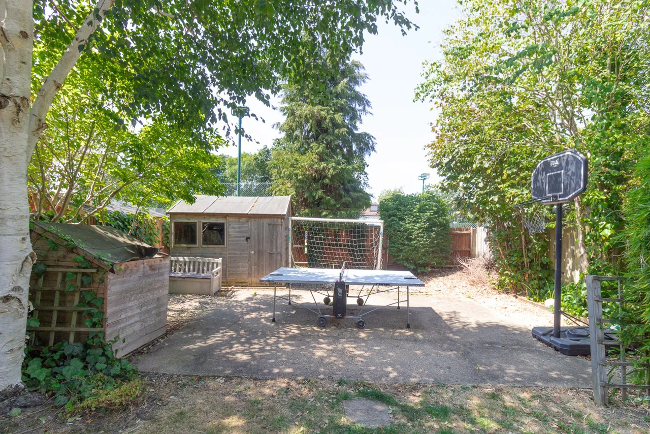 Broadfields Avenue, Edgware, HA8, photo 18