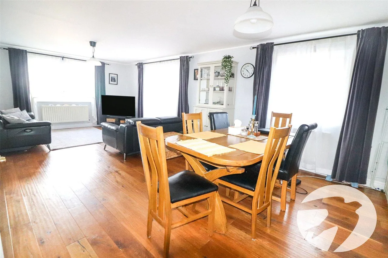 Schooner House, Chichester Wharf, DA8, photo 4