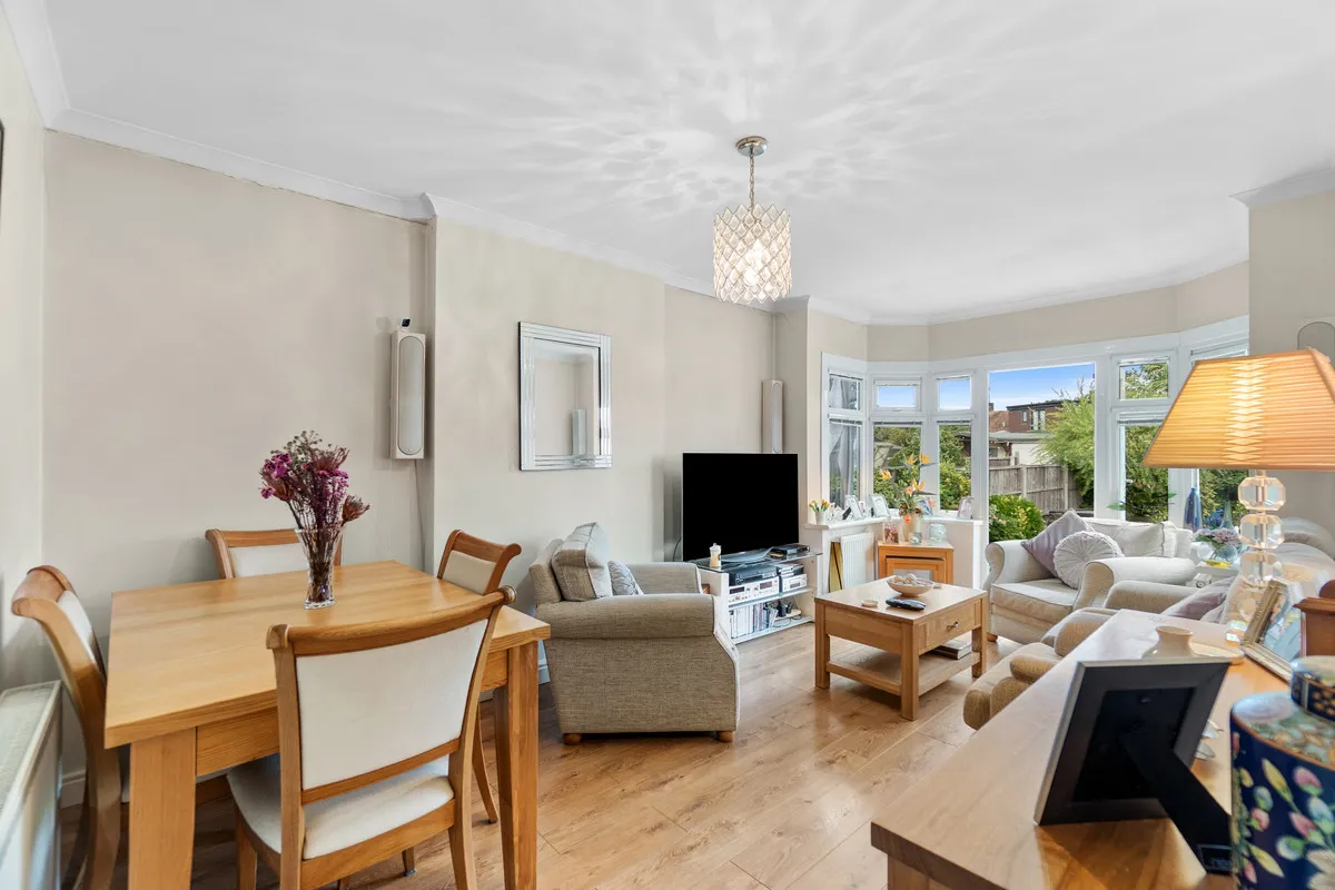 2 bed house for sale, Shepperton, TW17