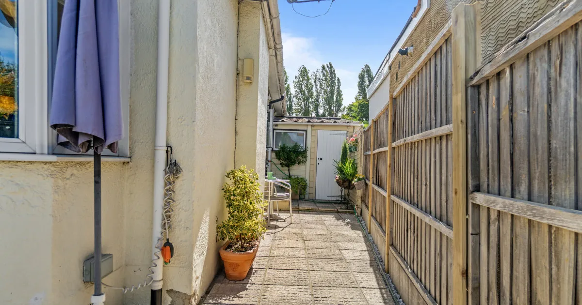 Shepperton, TW17, photo 15