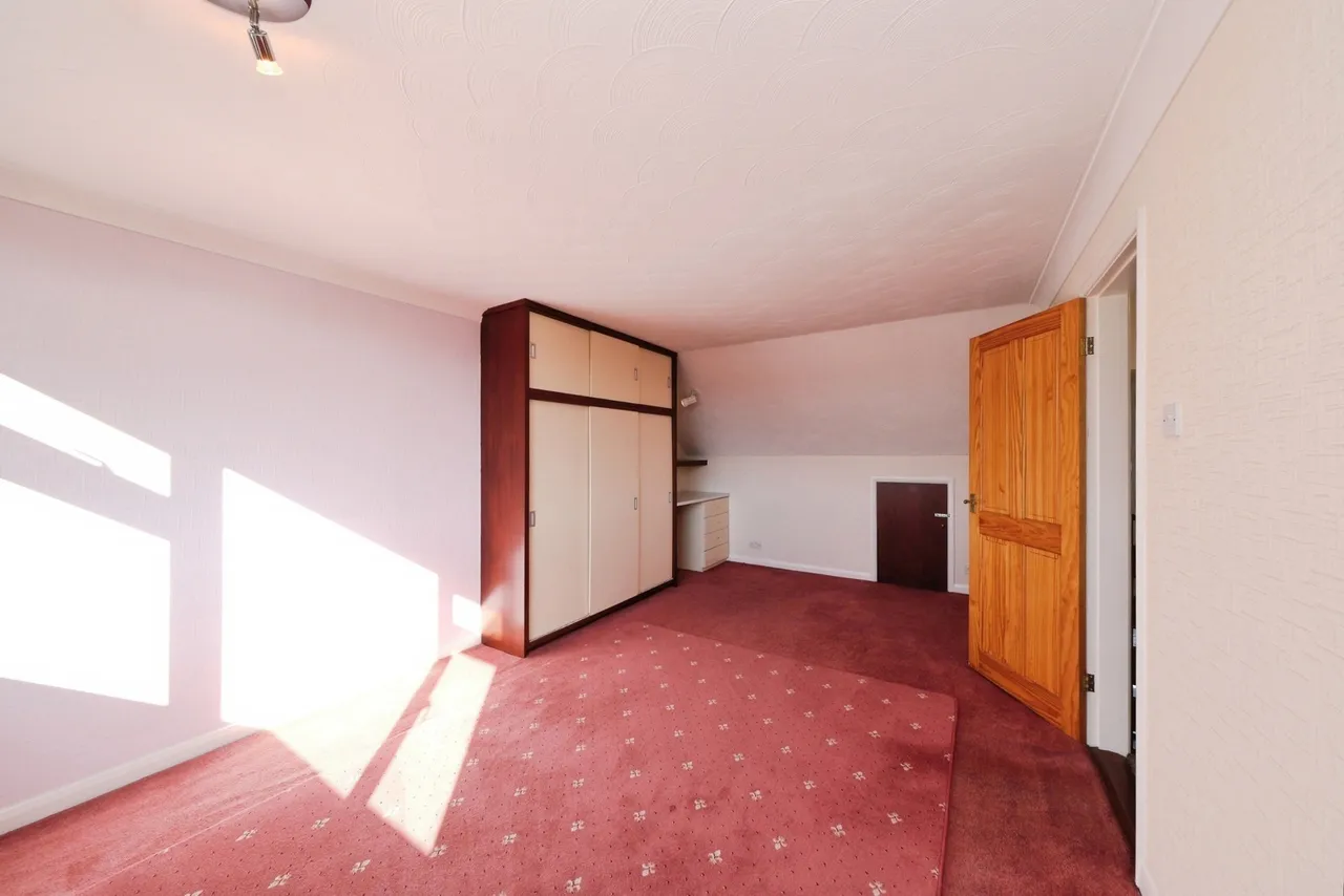 Larch Avenue, Mansfield Woodhouse, Mansfield, Nottinghamshire, NG19, photo 13