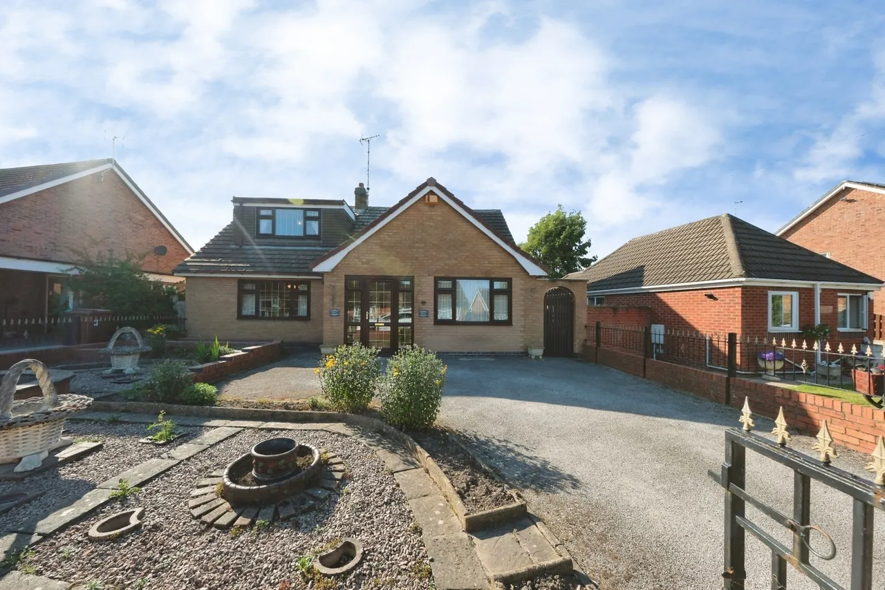 Larch Avenue, Mansfield Woodhouse, Mansfield, Nottinghamshire, NG19, photo 8