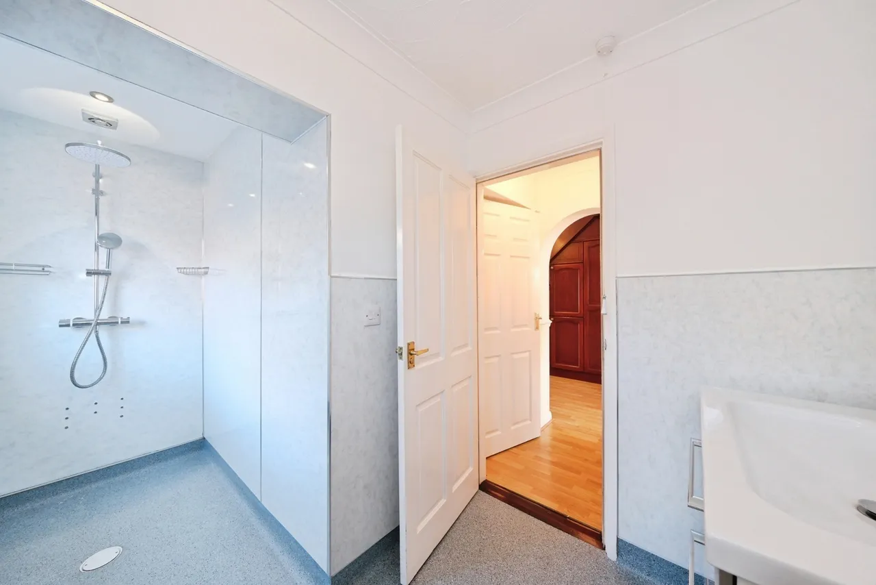 Larch Avenue, Mansfield Woodhouse, Mansfield, Nottinghamshire, NG19, photo 20