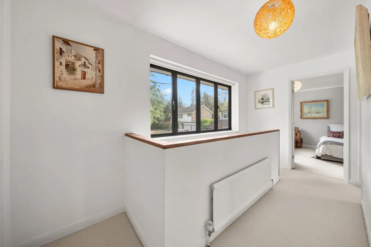 Old Avenue, West Byfleet, KT14, photo 11