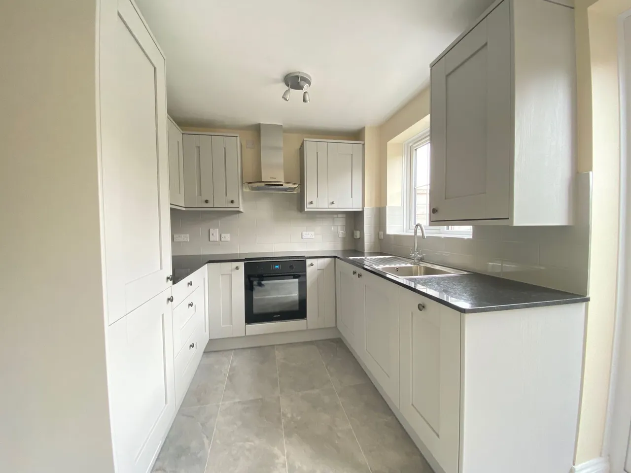 Ropeland Way, Horsham, RH12, photo 4
