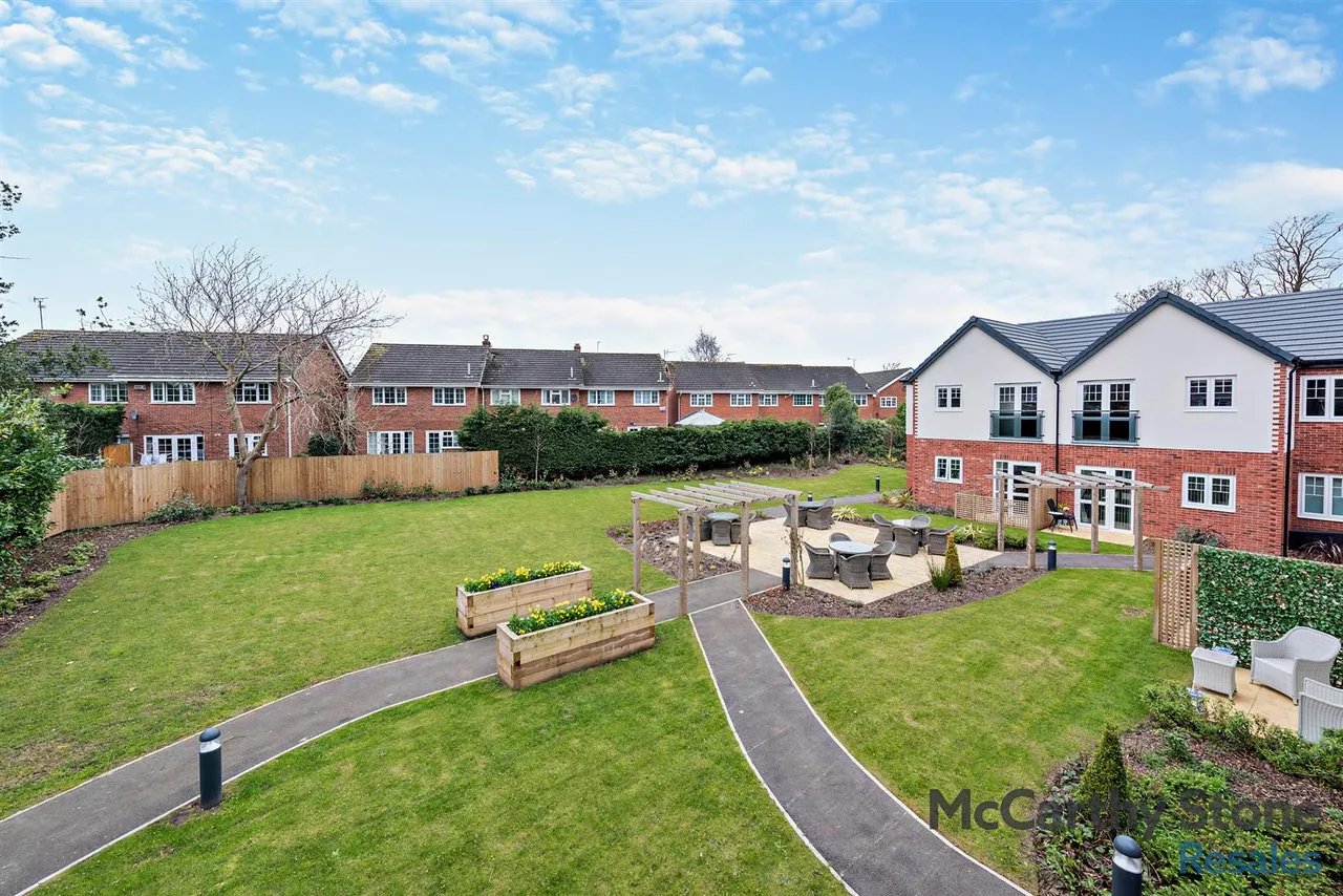 Hooton Road, Willaston, CH64, photo 7