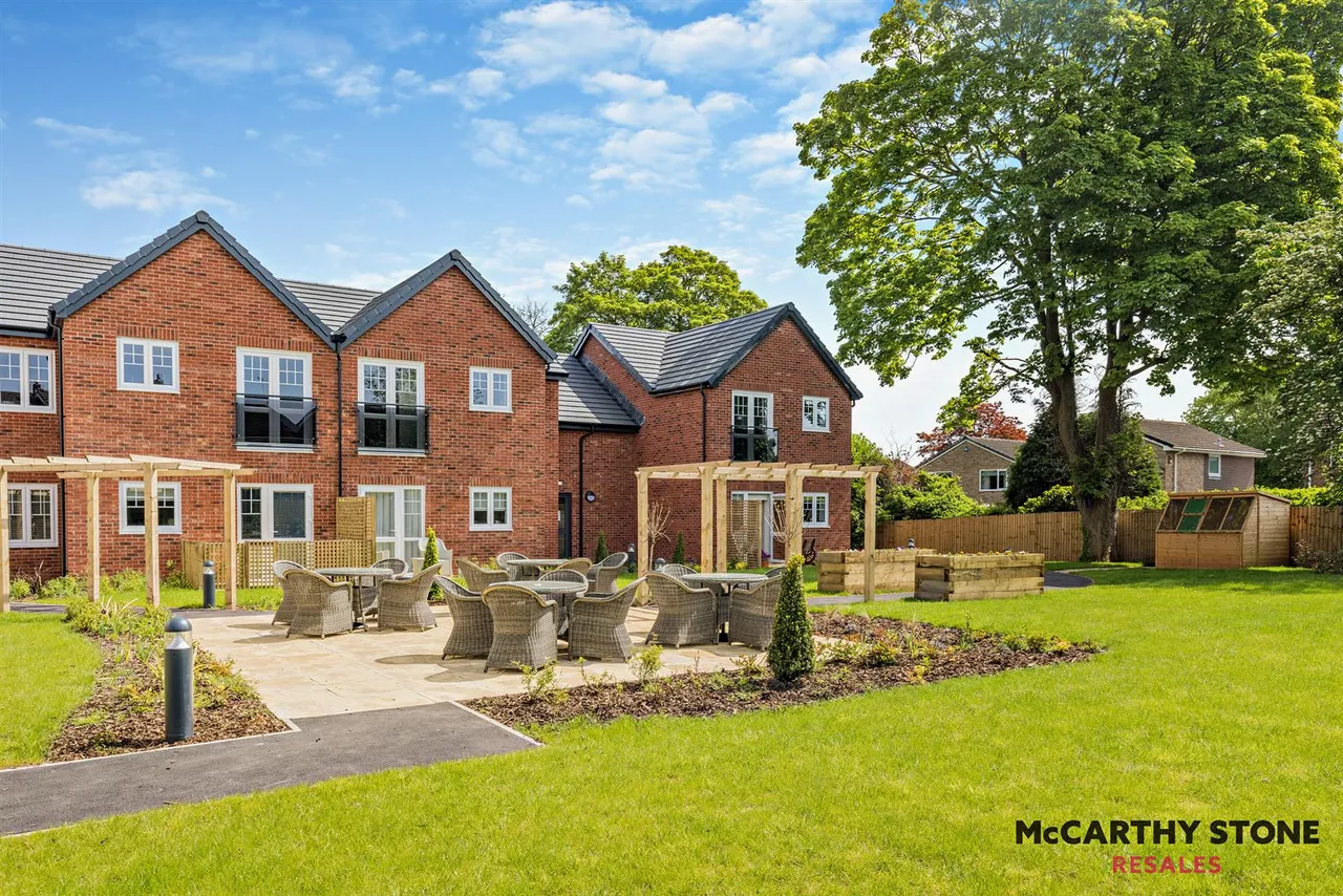 Hooton Road, Willaston, CH64, photo 13