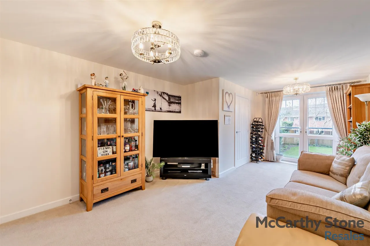 Hooton Road, Willaston, CH64, photo 6