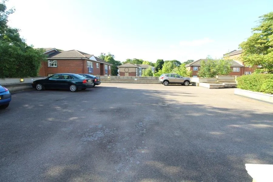 Earls Meade, Luton, LU2, photo 13
