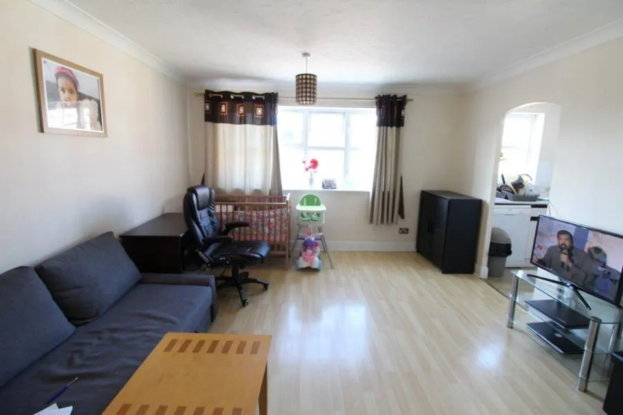 Earls Meade, Luton, LU2, photo 3
