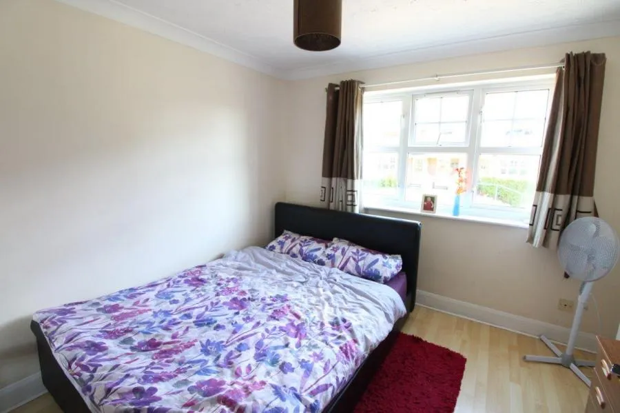 Earls Meade, Luton, LU2, photo 8