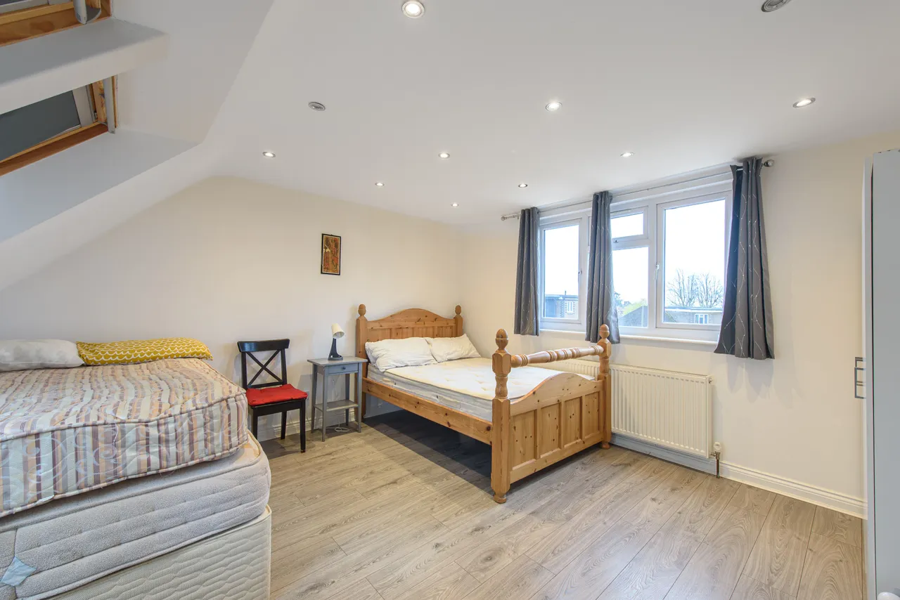 9 Rushden Gardens, London, photo 4