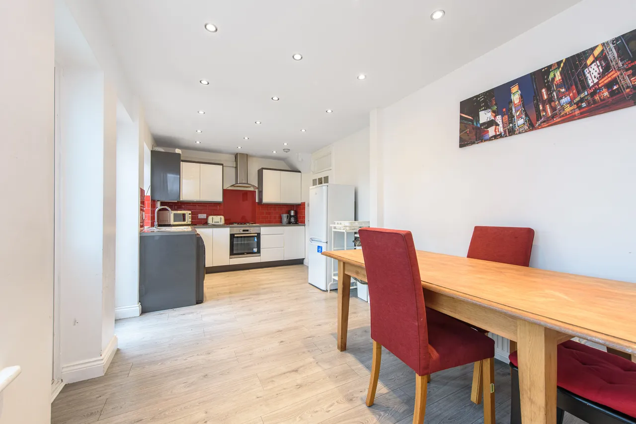 9 Rushden Gardens, London, photo 5