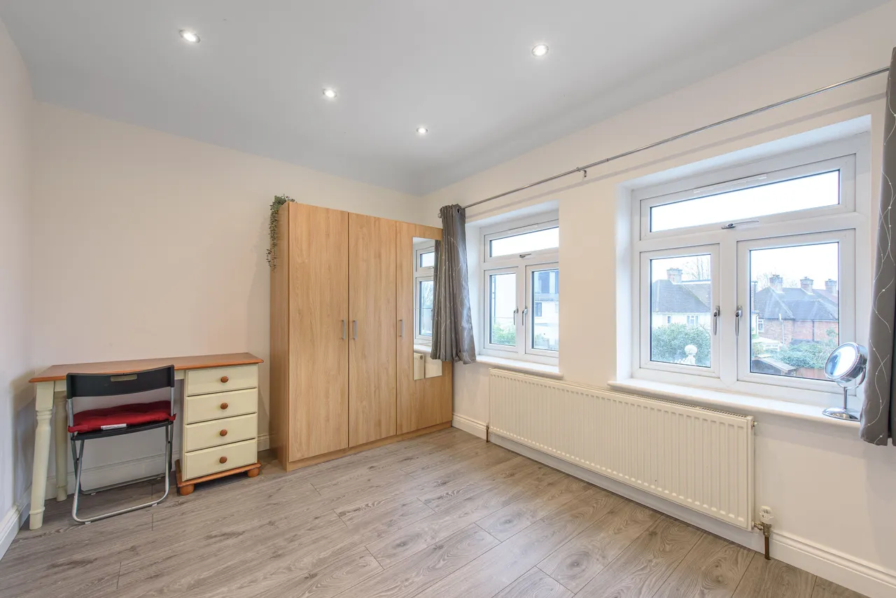 9 Rushden Gardens, London, photo 7