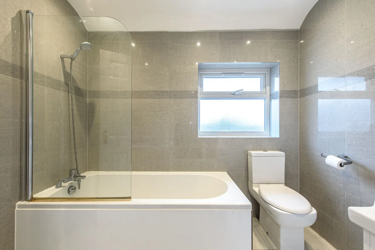9 Rushden Gardens, London, photo 10
