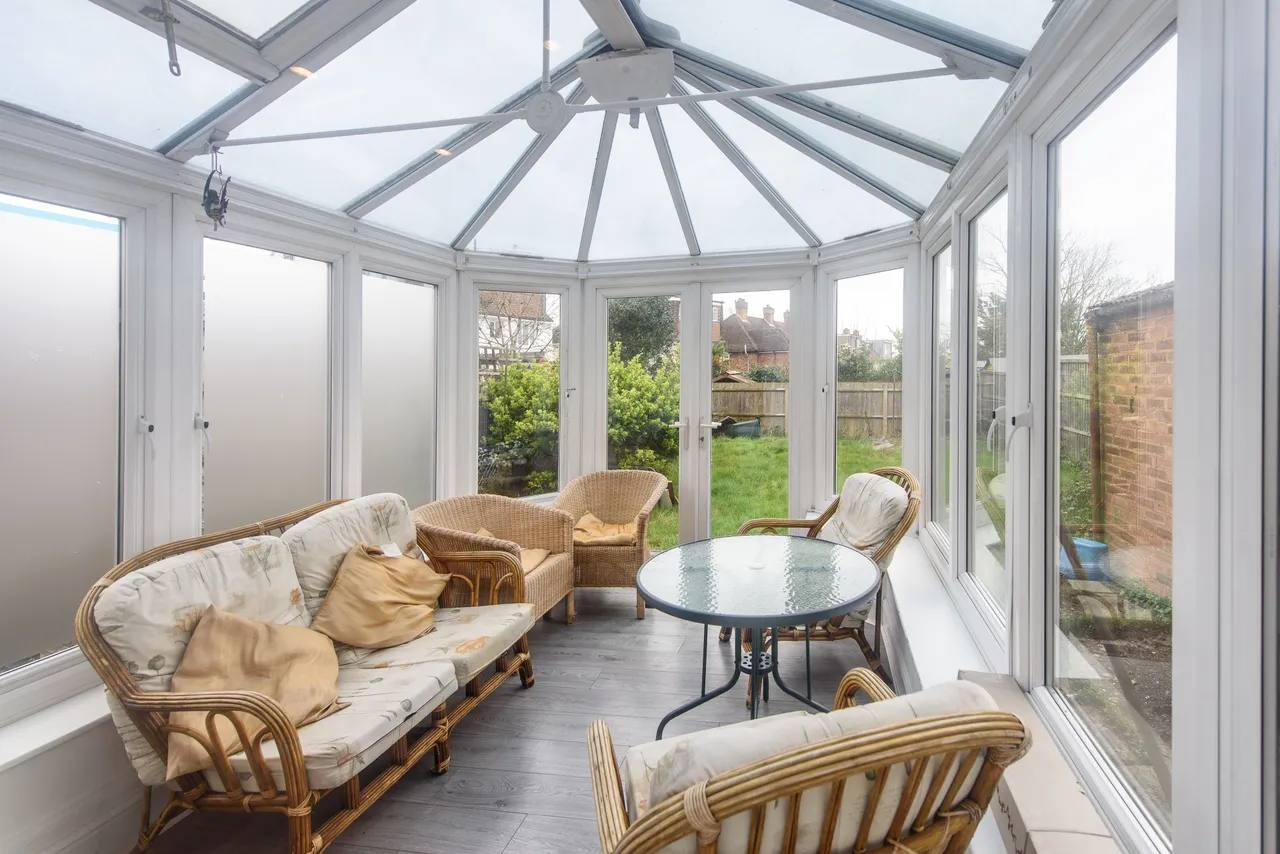 9 Rushden Gardens, London, photo 6