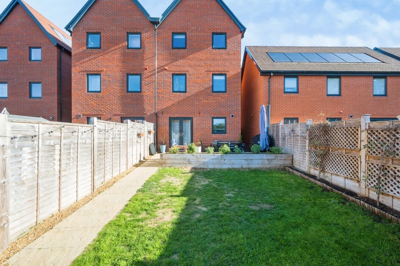 Whiteley Way, Curbridge, SO30, photo 3