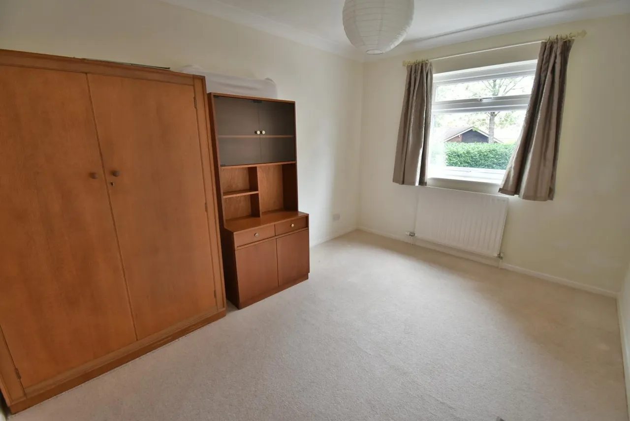 Beaufoys Court, BH22, photo 11