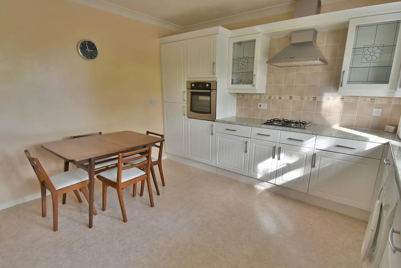 Beaufoys Court, BH22, photo 6