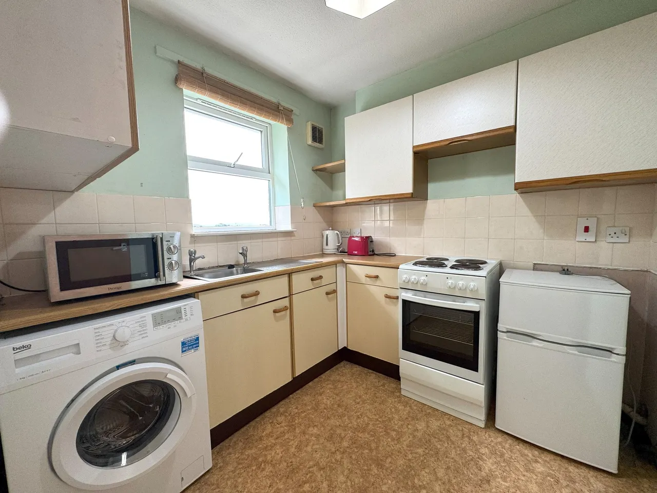 Bryn Y Mor Crescent, Swansea, West Glamorgan, SA1 4QX, photo 4