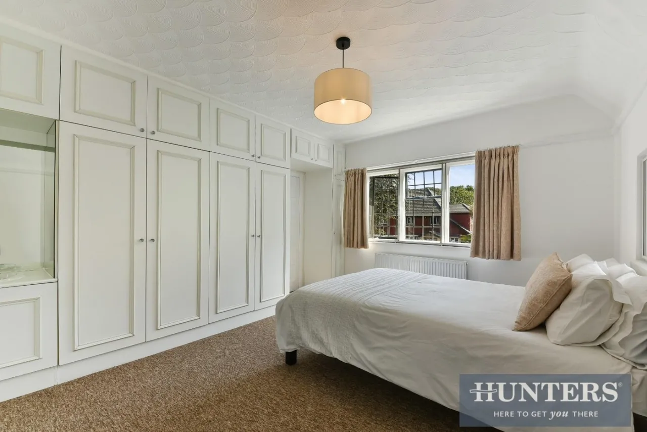 Firs Drive, Hounslow, TW5, photo 11