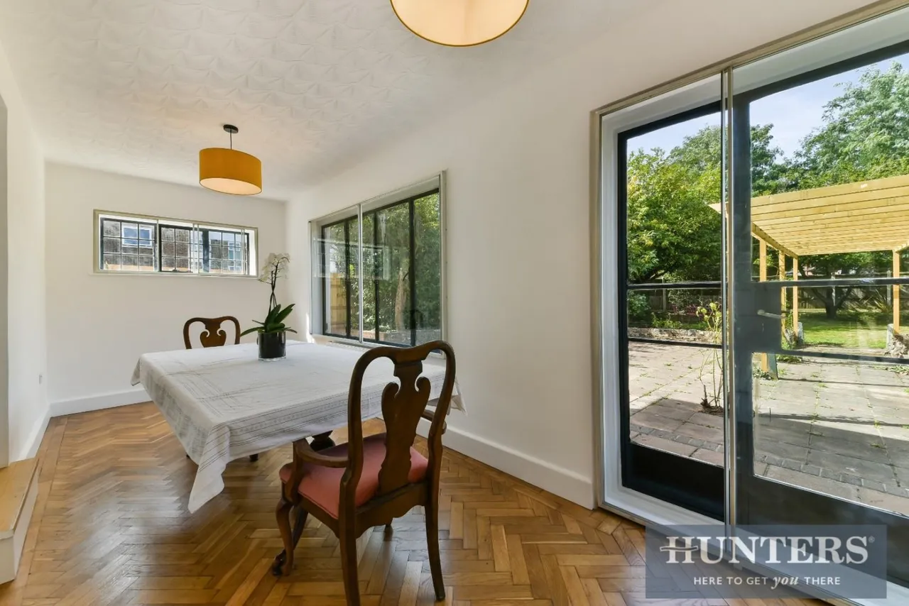 Firs Drive, Hounslow, TW5, photo 7