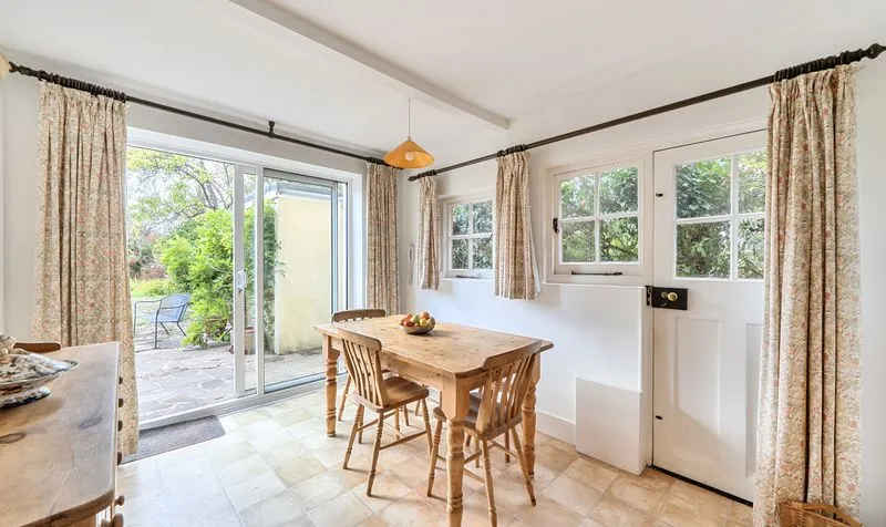 Oakfield Road, Ashtead, KT21, photo 8
