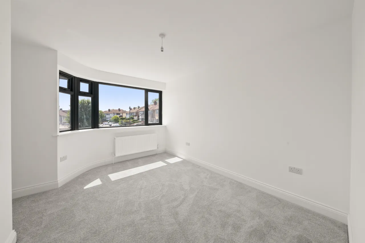 Gonville Crescent, Northolt, UB5, photo 9