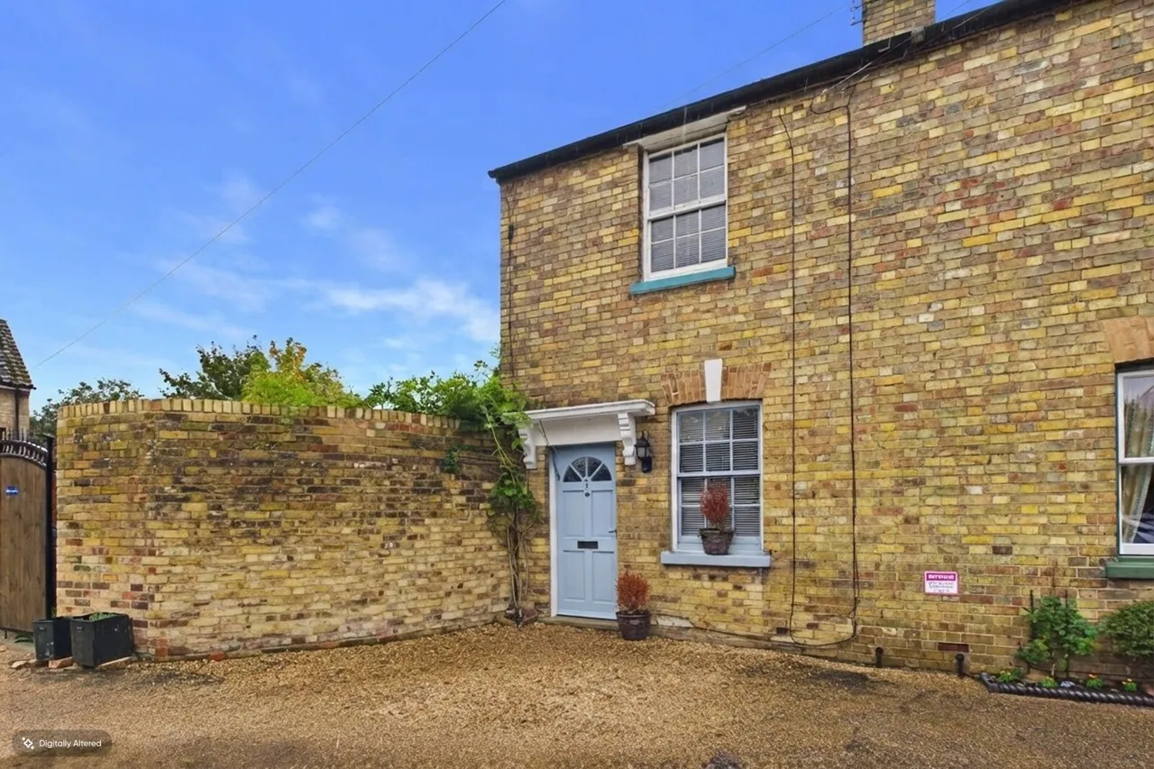 2 bed house for sale, Church Place, Godmanchester, PE29