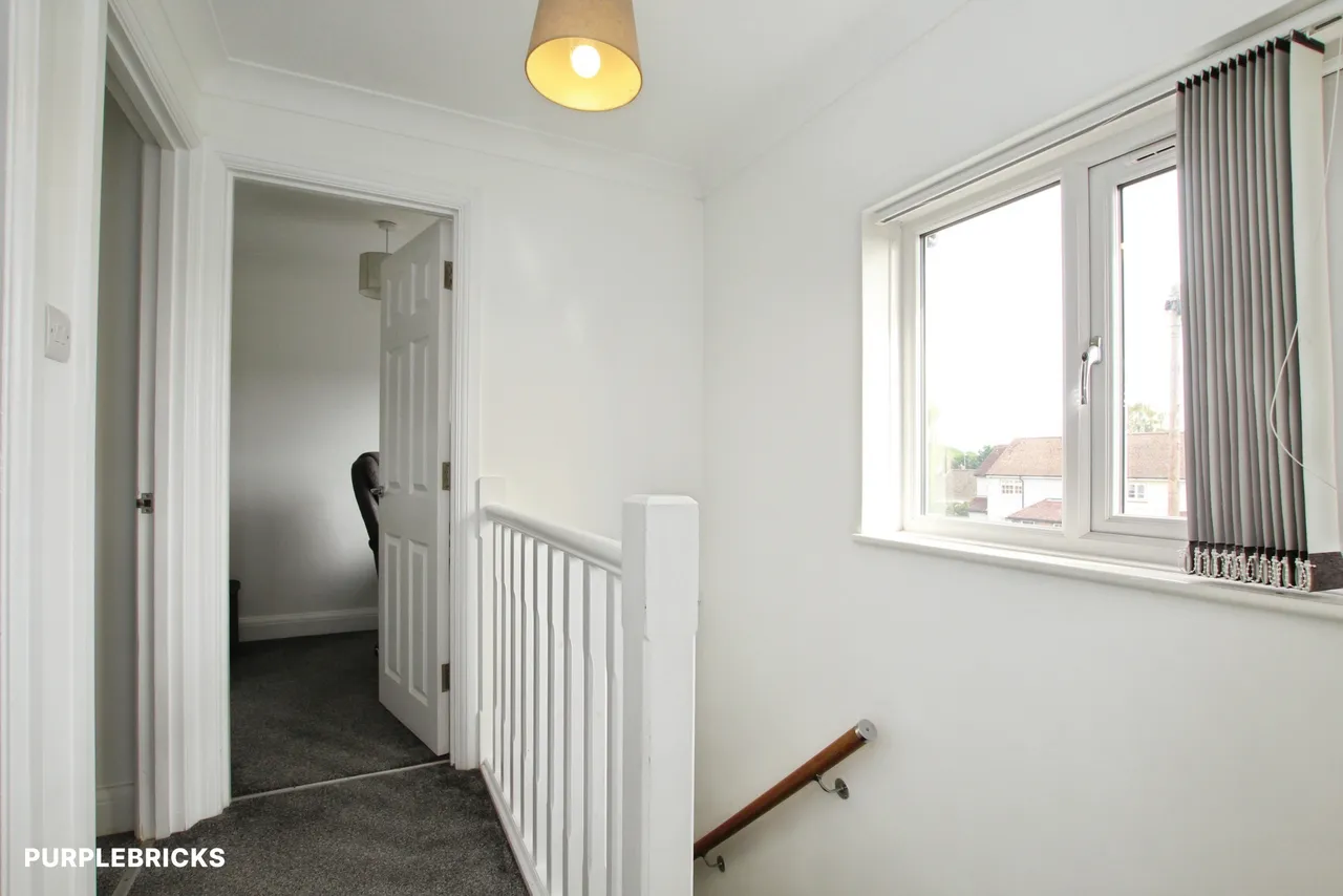 Lancaster Close, Brentwood, CM15, photo 12