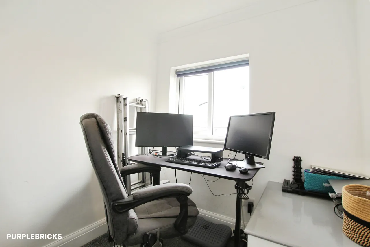 Lancaster Close, Brentwood, CM15, photo 13