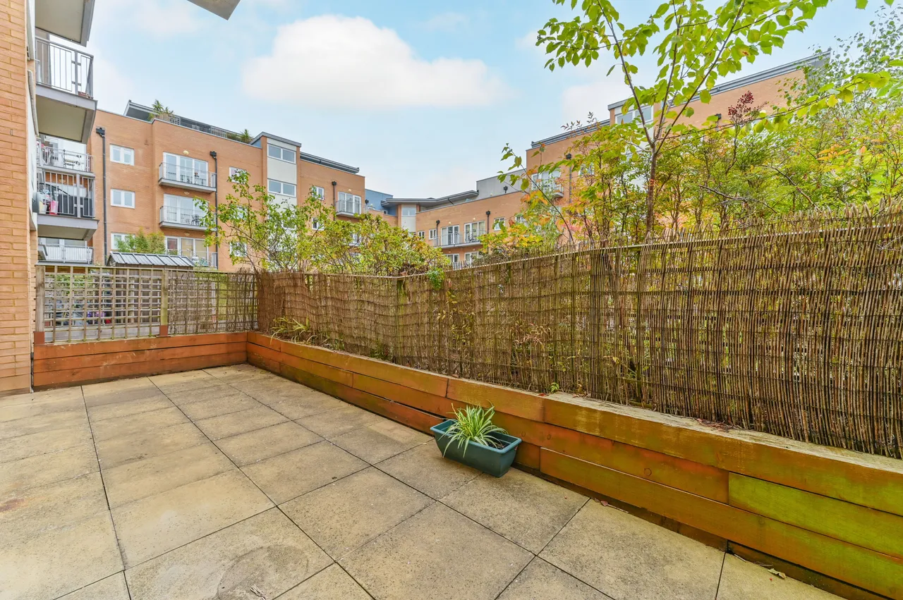 Apartment 69, Peebles Court, 21 Whitestone Way, Croydon, photo 5