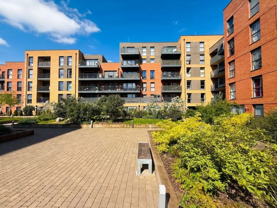 Chailey Place, UB3, photo 3