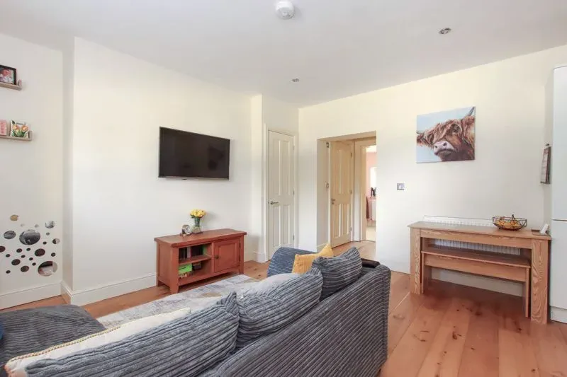 Mount Tabor, Wingrave, Buckinghamshire, HP22 4EW, photo 3