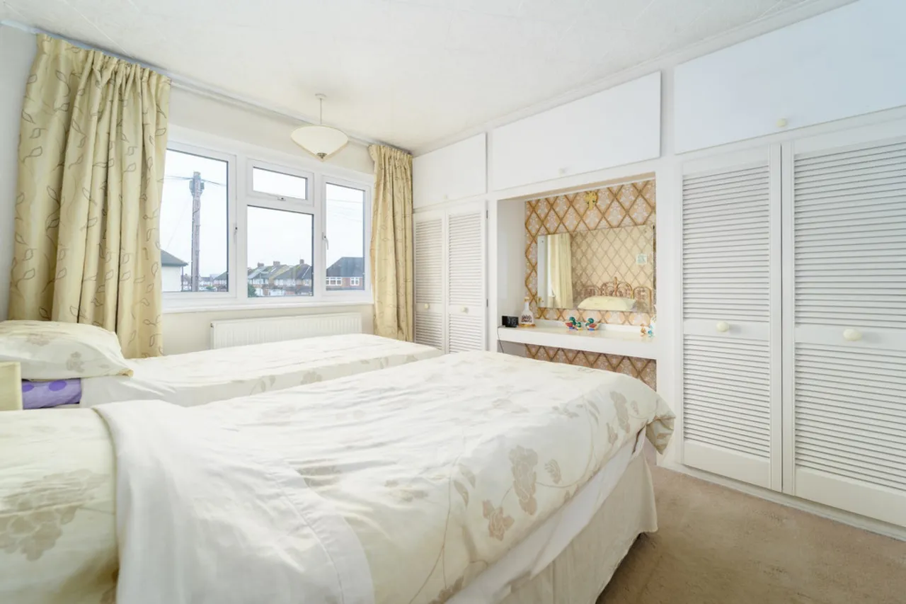 Elgin Avenue, Ashford, photo 9