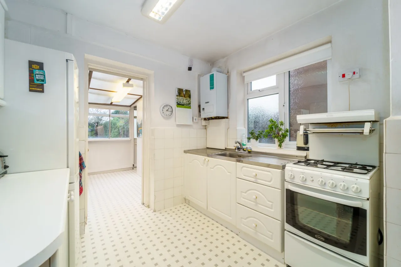 Elgin Avenue, Ashford, photo 3