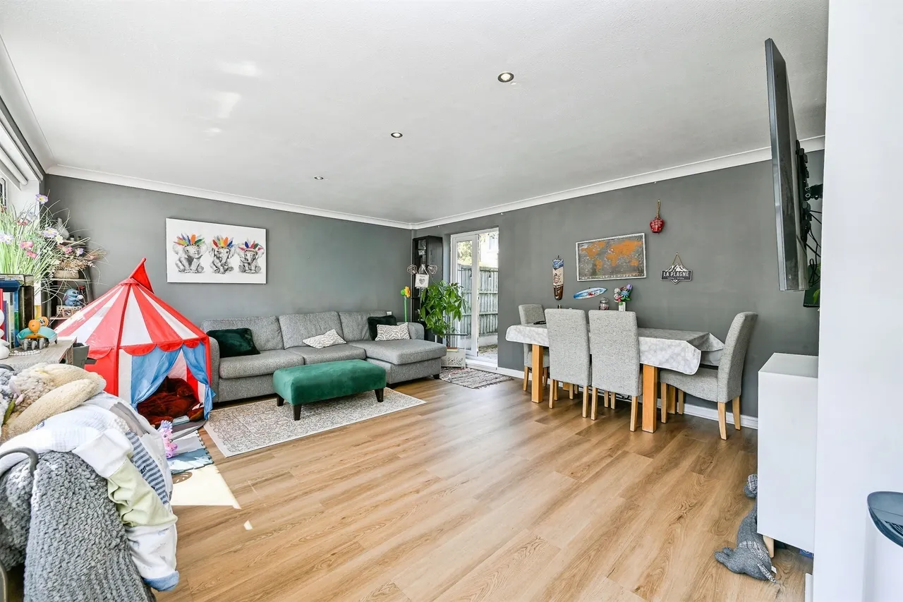 Northall Avenue, Nottingham, NG6, photo 3