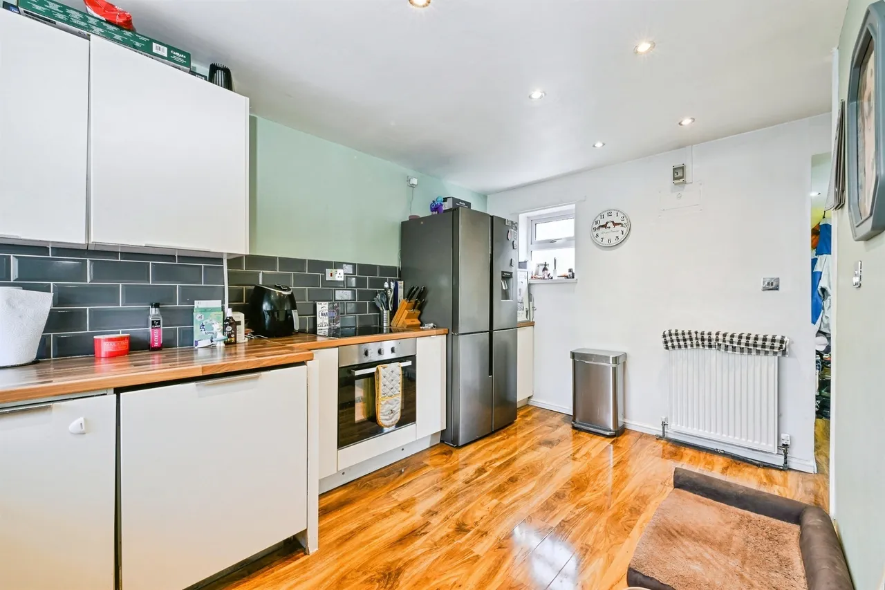 Northall Avenue, Nottingham, NG6, photo 8