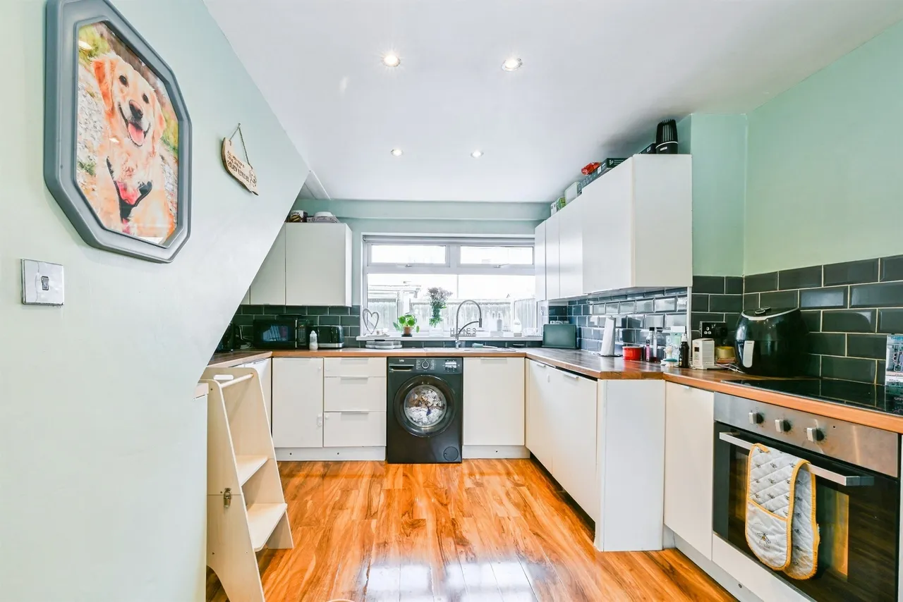 Northall Avenue, Nottingham, NG6, photo 6