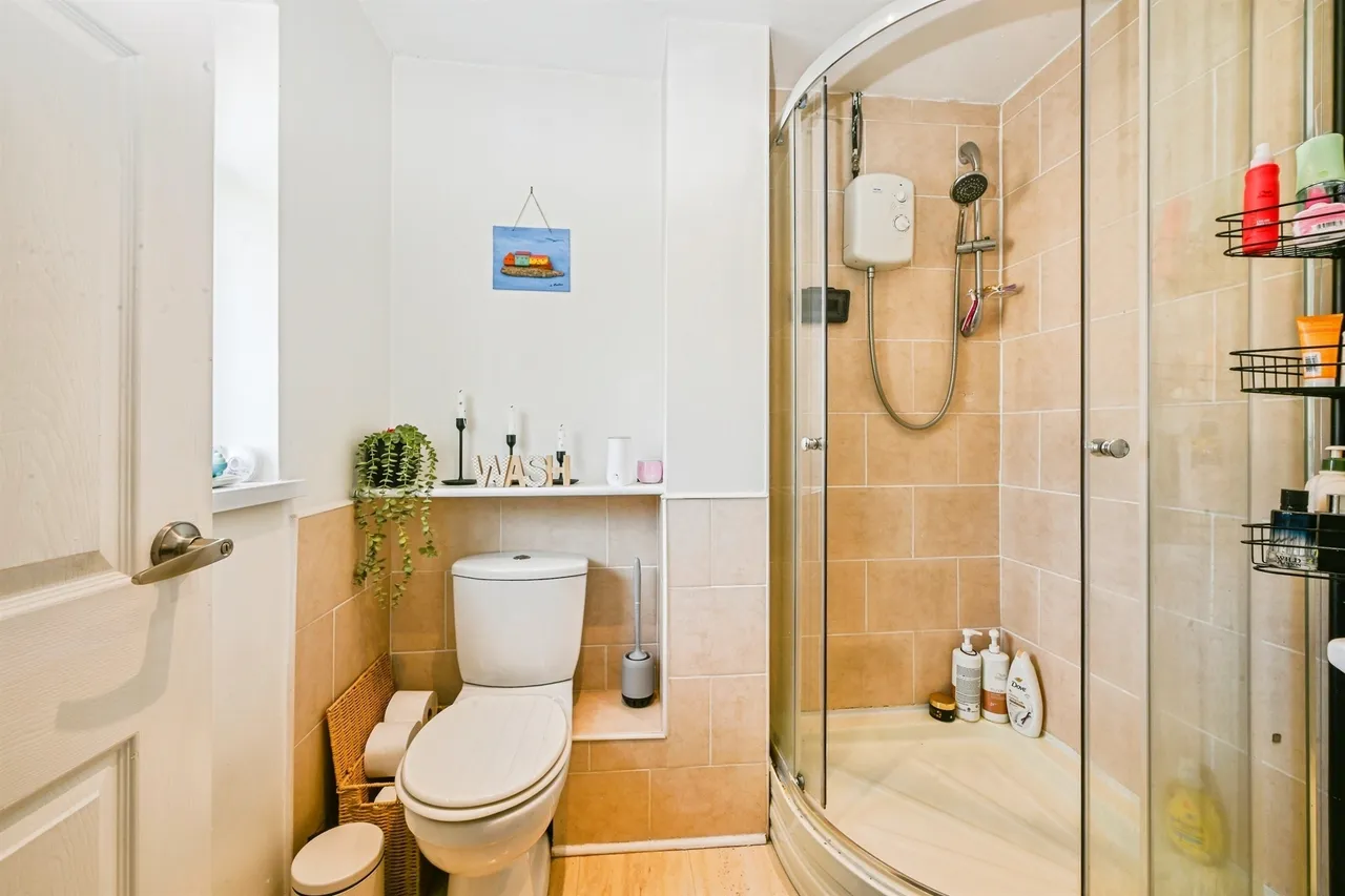 Northall Avenue, Nottingham, NG6, photo 14