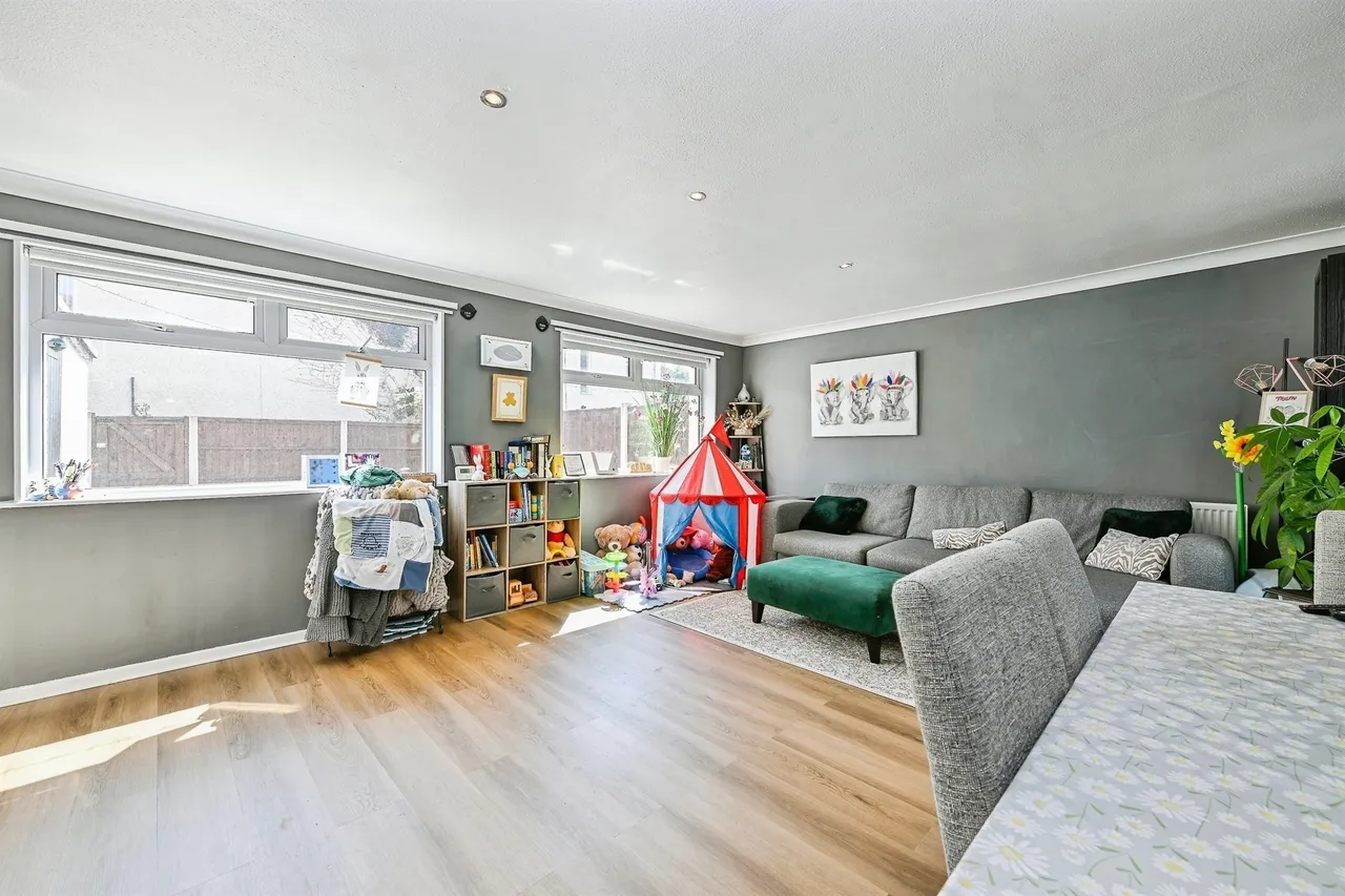 Northall Avenue, Nottingham, NG6, photo 5