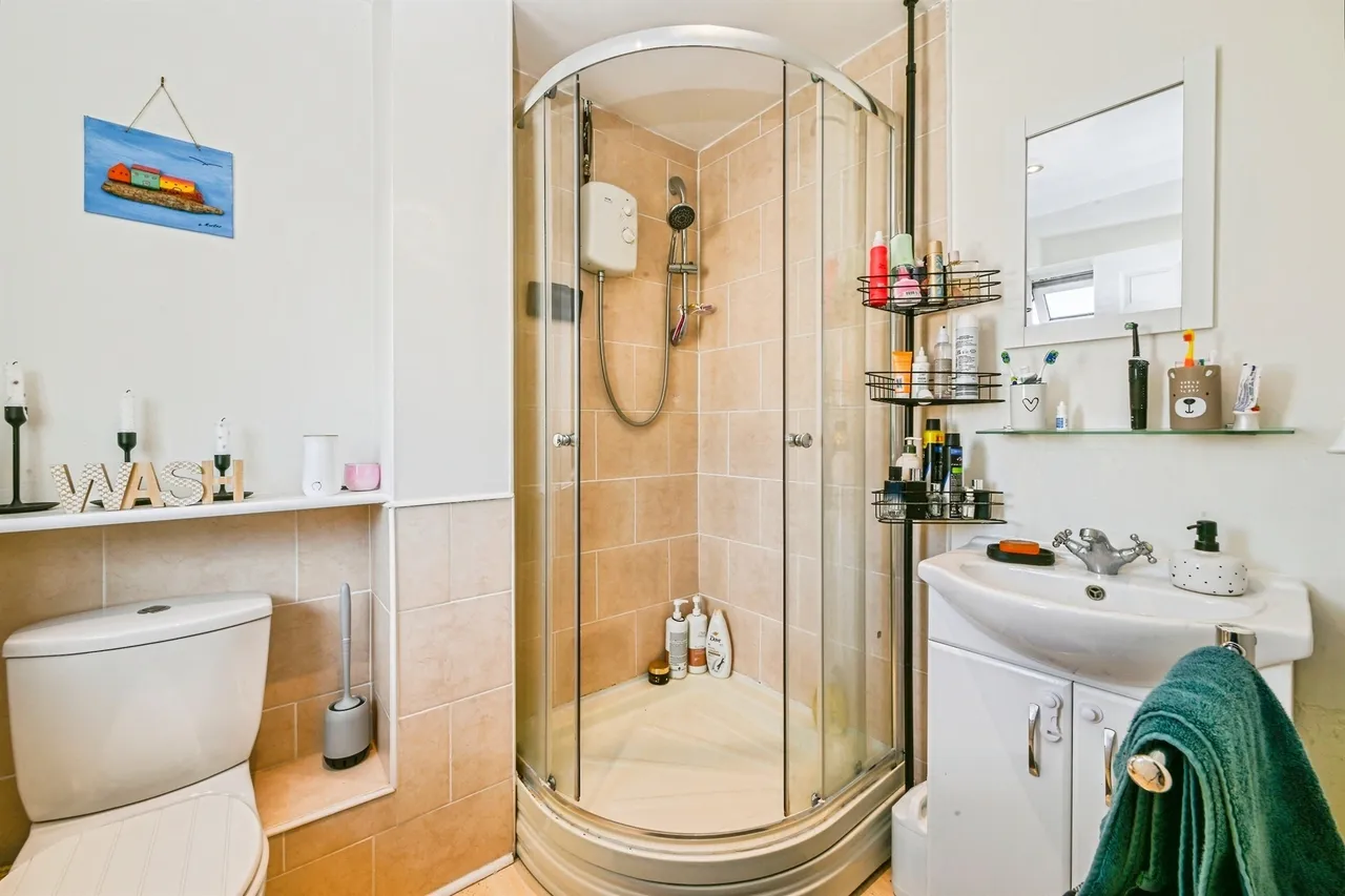 Northall Avenue, Nottingham, NG6, photo 15