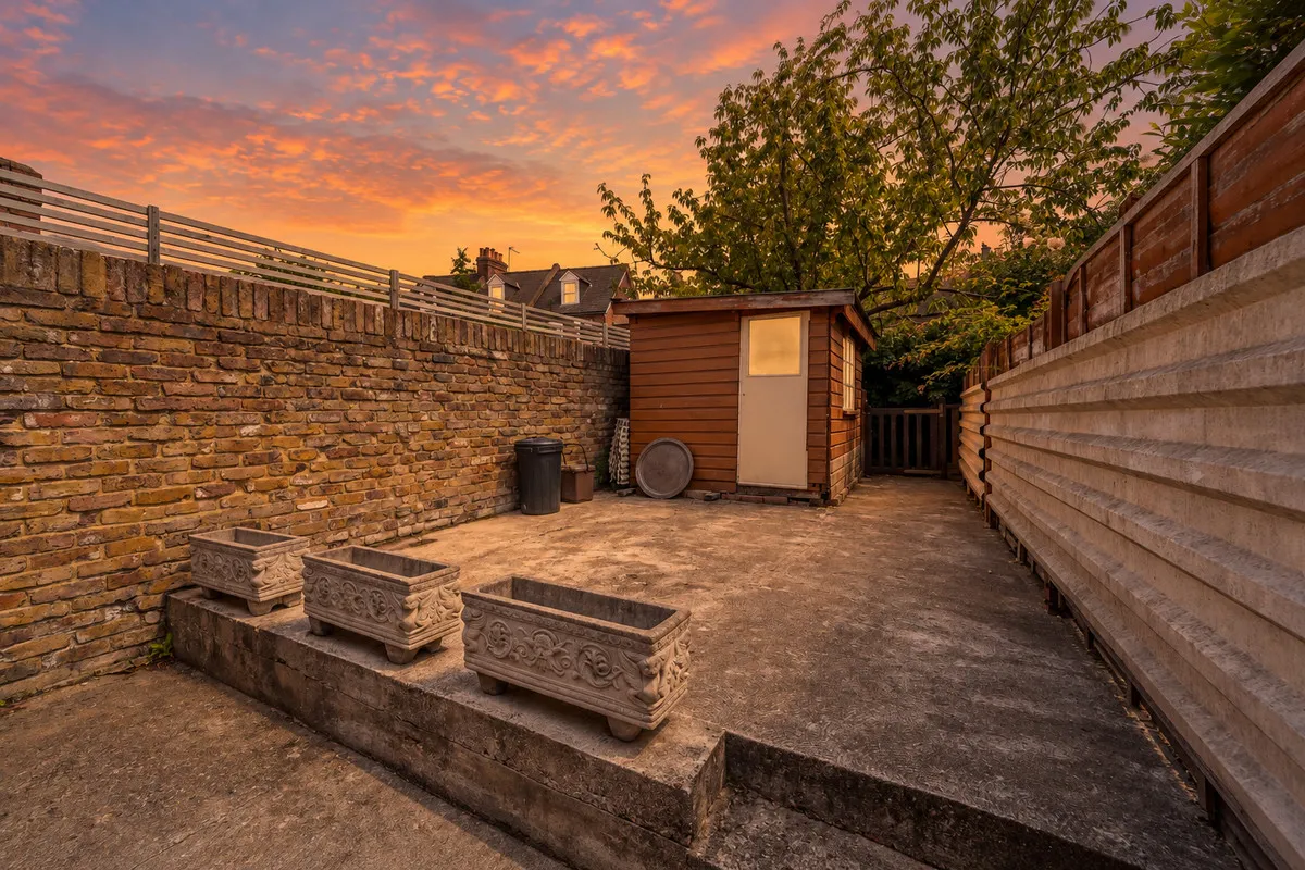 West Wimbledon, SW20, photo 30