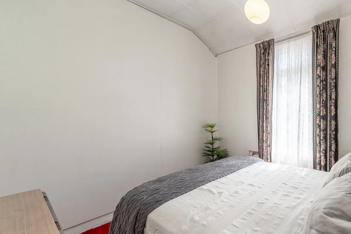 West Wimbledon, SW20, photo 22