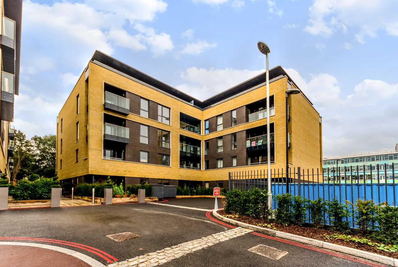 2 bed flat for sale, London, SW15