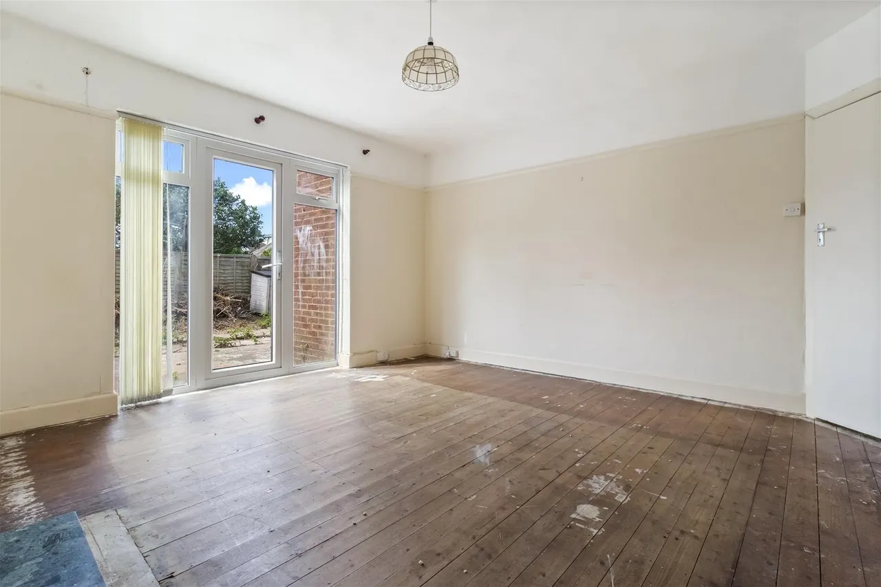 Chesham Close, Goring-By-Sea, Worthing, photo 3