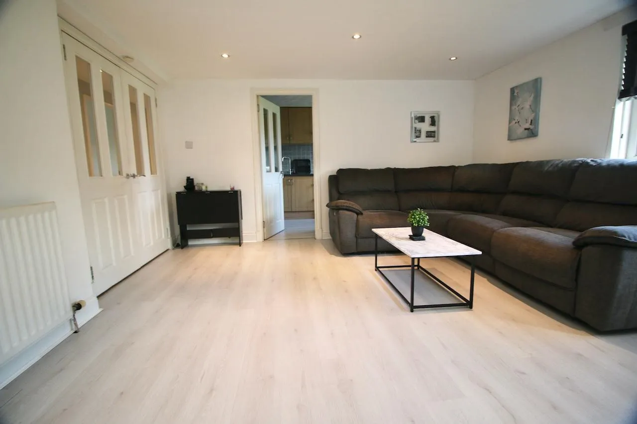 Tiree Court, Ravenswood, G67 1NS, photo 2