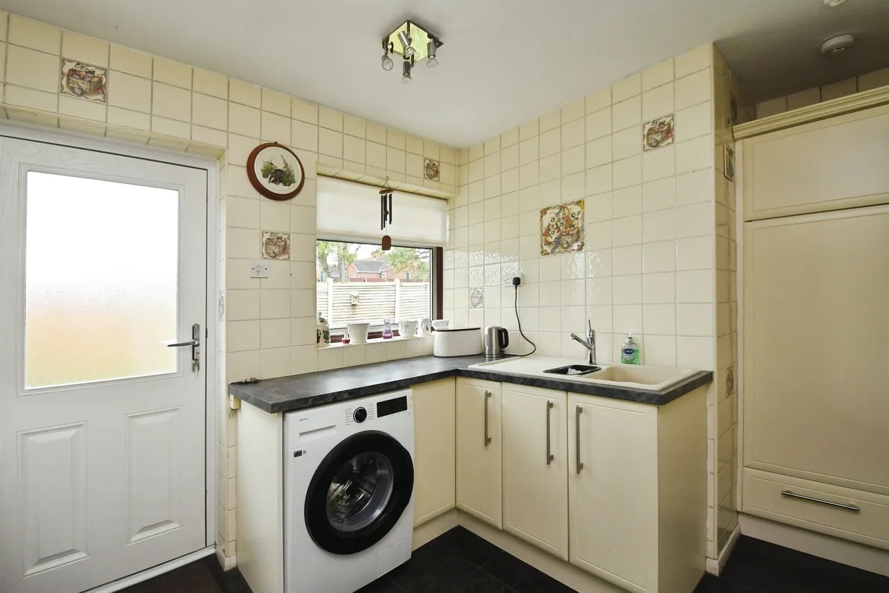 Inglenook Drive, Thorne, DN8, photo 4