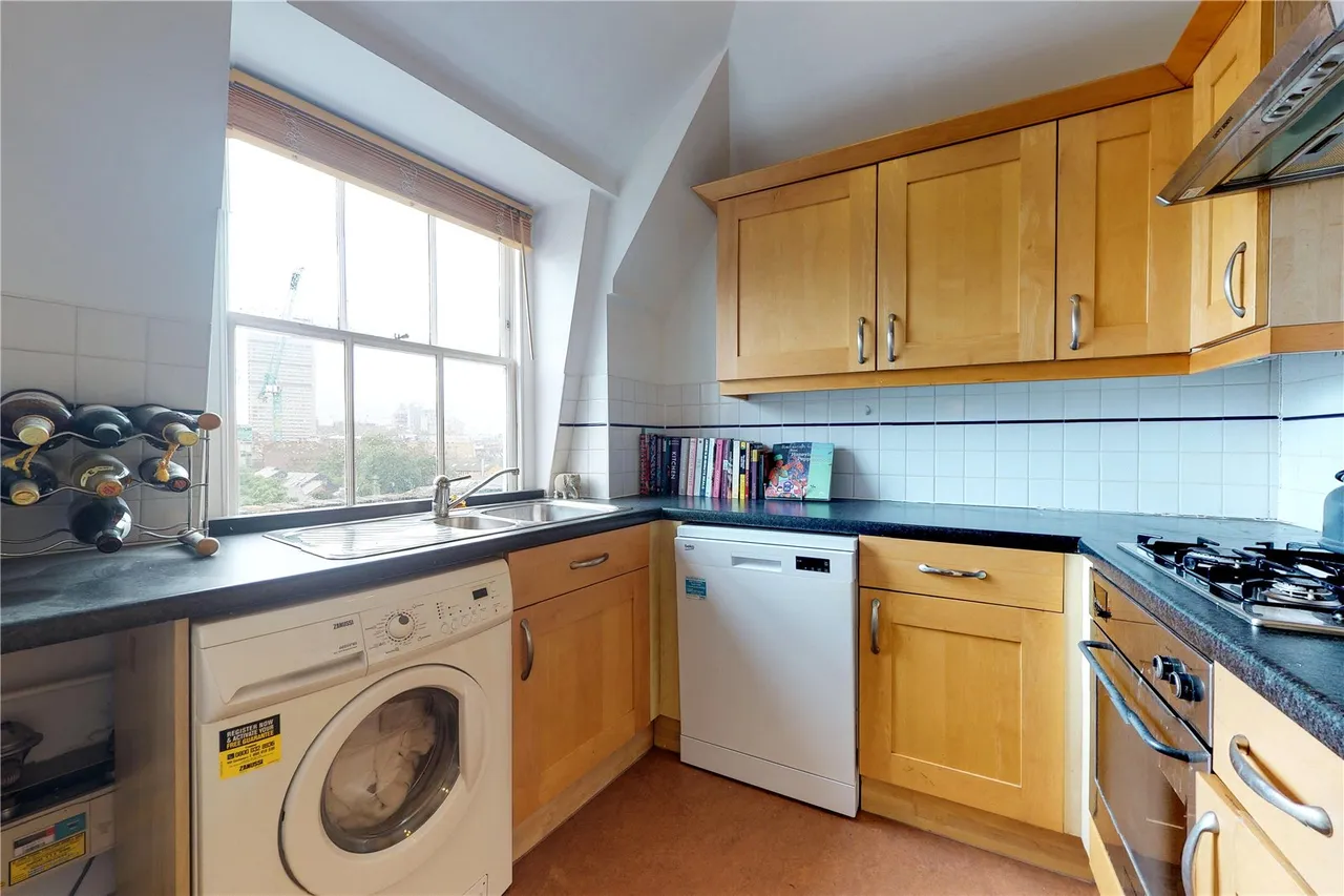 Southwark Bridge Road, Londo, SE1, photo 2
