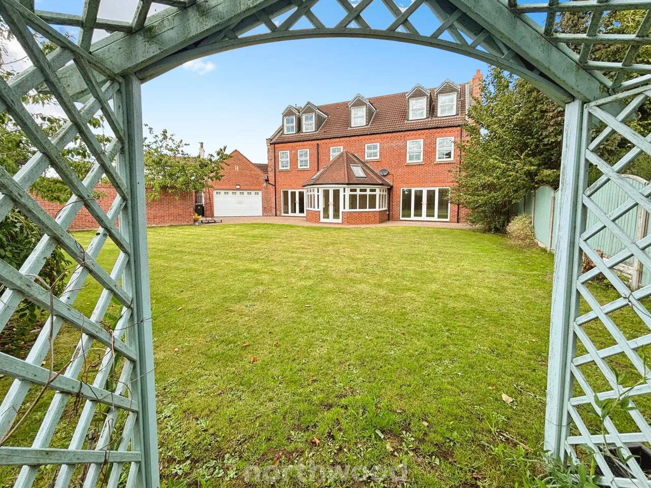 Main Street, Hatfield Woodhouse, DN7, photo 9